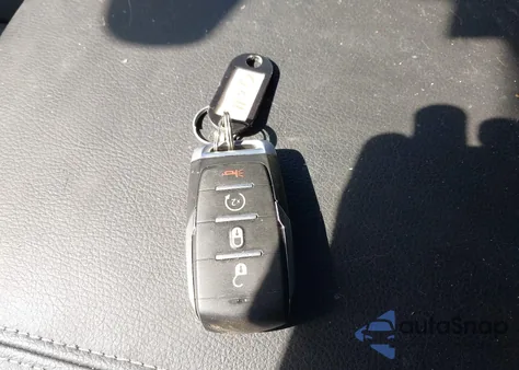 2021 Ram 1500 Big Horn 4X2 6'4 Box из США, поврежденный, VIN 1C6RREBG3MN834462